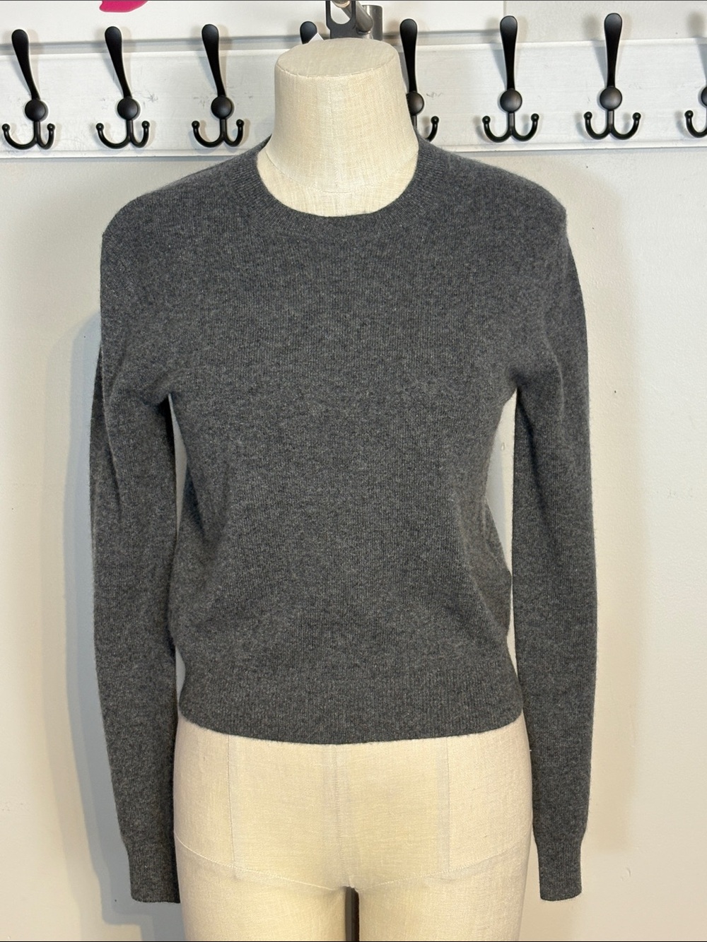Aritzia Heather Charcoal Cashmere Crewneck Sweater NWT